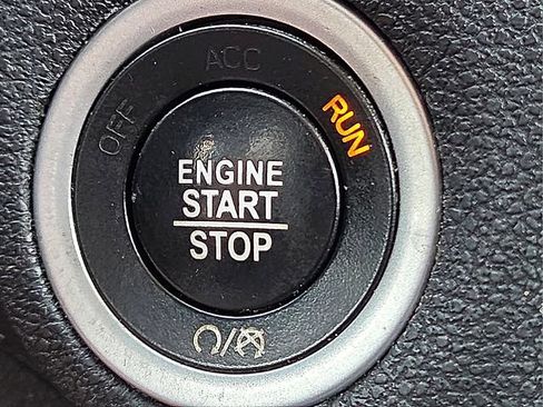 Used 2019 Chrysler 300 Limited RWD image 20
