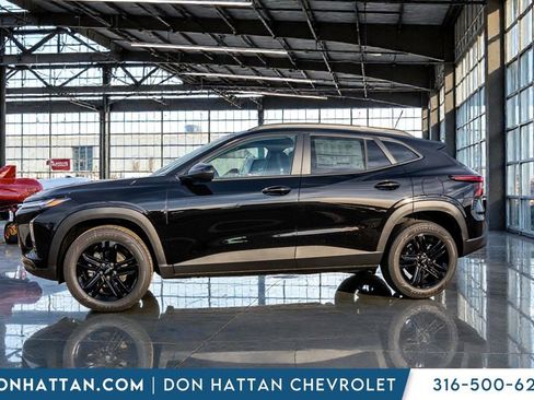 New 2026 Chevrolet Trax ACTIV w/ Driver Confidence Package image 2