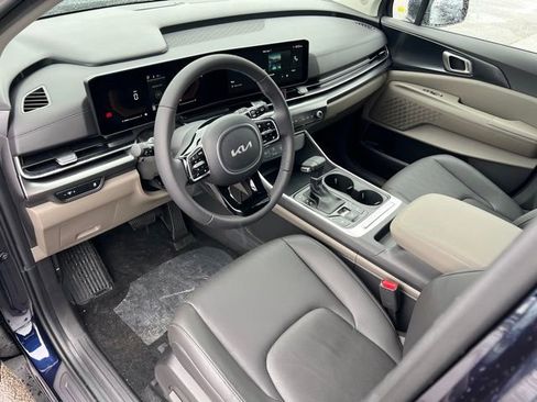 New 2026 Kia Carnival FWD image 15