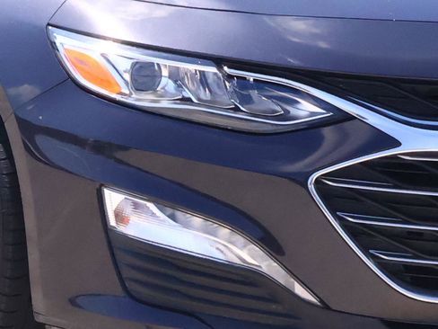 Used 2022 Chevrolet Malibu Premier FWD image 9