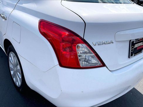 Used 2012 Nissan Versa SV w/ Convenience Pkg FWD image 30