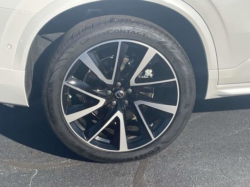 Certified 2023 Volvo XC90 T8 Ultimate w/ Lounge Package image 11