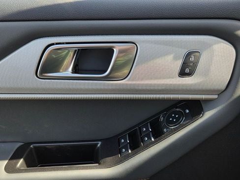 New 2026 Ford Explorer Active image 57