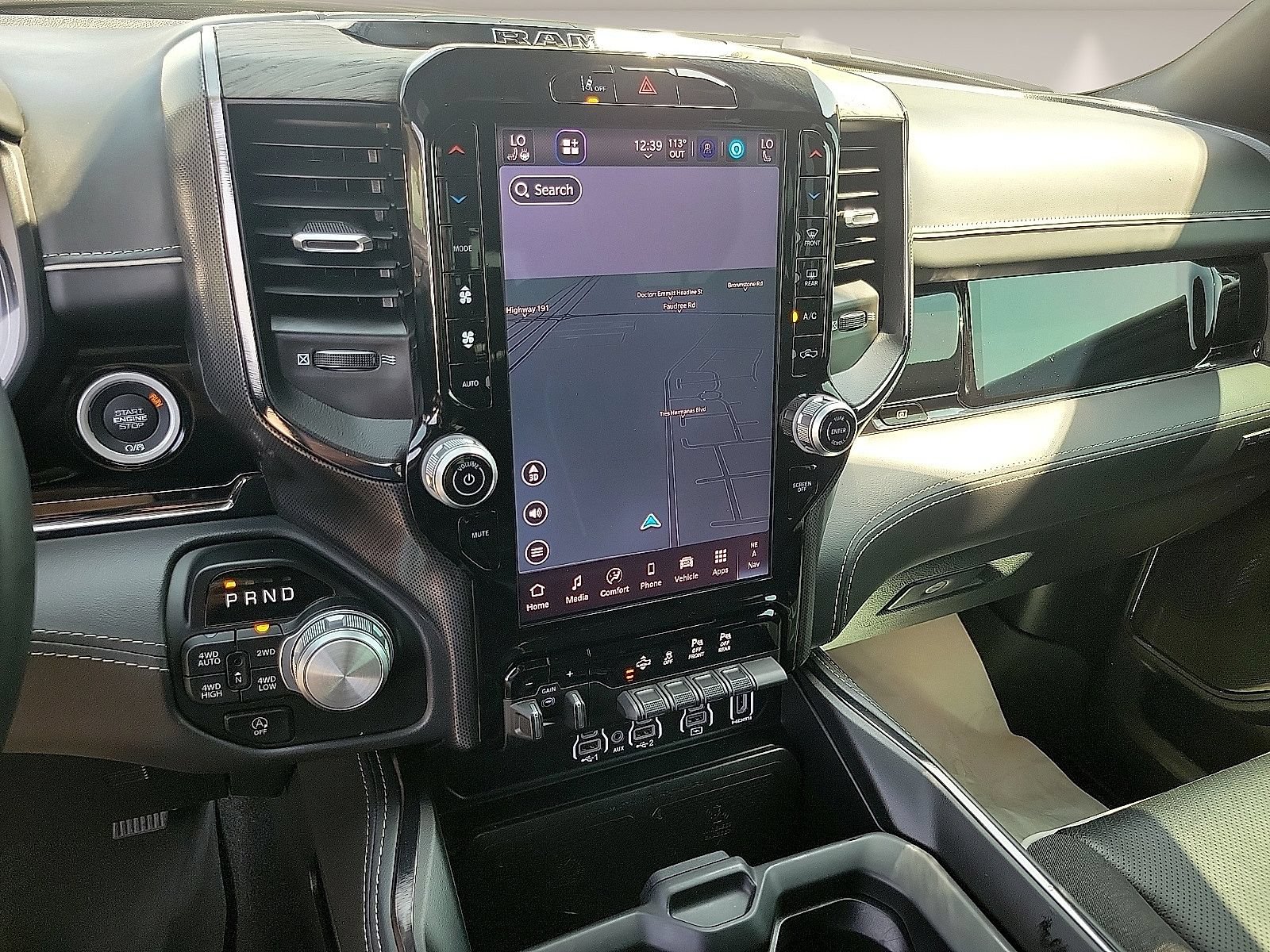 Used 2025 RAM 1500 Limited AWD/4WD image 18