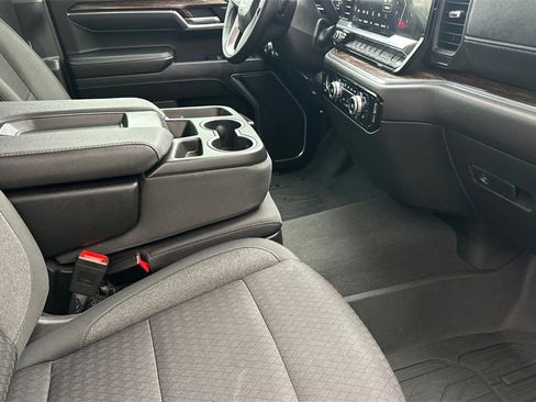 Used 2024 GMC Sierra 1500 Elevation image 16