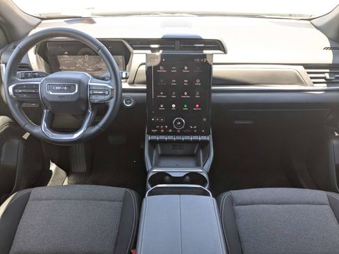 Used 2025 GMC Terrain Elevation AWD/4WD image 18