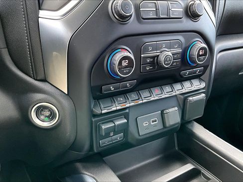 Used 2020 Chevrolet Silverado 1500 LT Trail Boss image 25