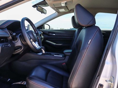 Used 2020 Nissan Altima 2.5 SR FWD image 18