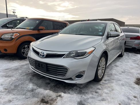 Used 2013 Toyota Avalon XLE Premium image 1