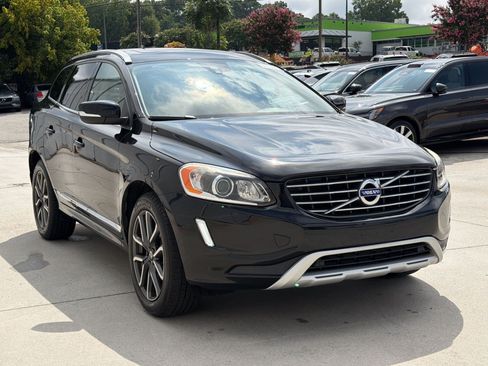 Used 2017 Volvo XC60 T6 Dynamic w/ Climate Package AWD/4WD image 7