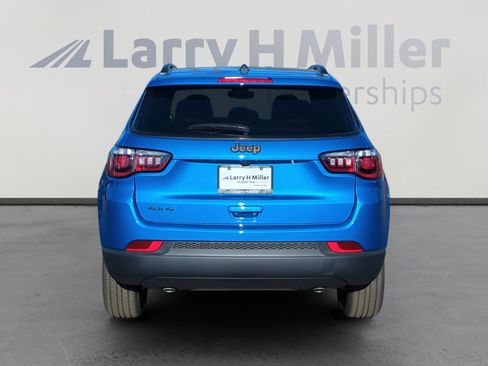 New 2026 Jeep Compass Latitude image 4