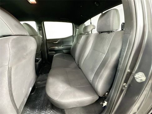 Used 2019 Toyota Tacoma TRD Off-Road image 23