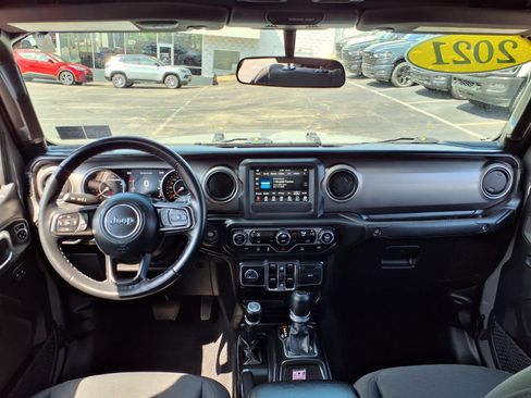 Certified 2021 Jeep Gladiator Sport AWD/4WD image 14