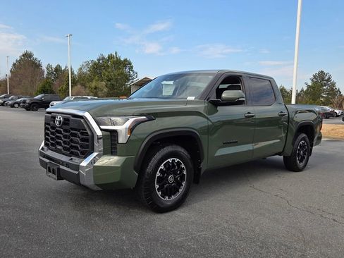 Used 2022 Toyota Tundra SR5 w/ TRD Off-Road Premium Package image 3