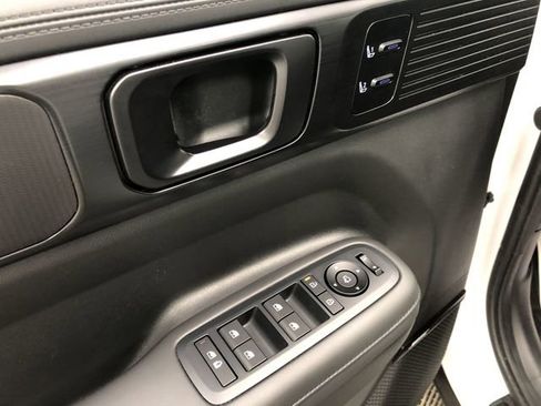 Used 2025 Hyundai Santa Fe Calligraphy image 14