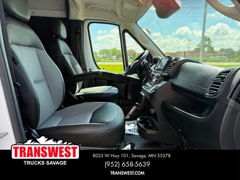 Used 2025 RAM ProMaster 2500 w/ Convenience Group FWD image 7