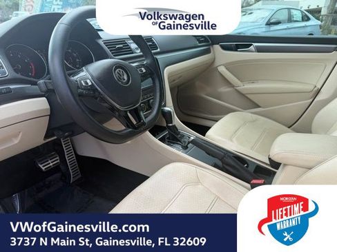 Used 2017 Volkswagen Passat 1.8T R-Line image 17