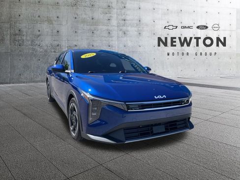 Used 2025 Kia K4 EX FWD image 1