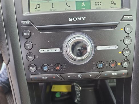 Used 2018 Ford Fusion Titanium image 20