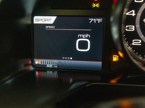 Used 2020 Ferrari 812 Superfast image 22