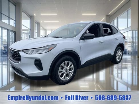 Used 2025 Ford Escape Active AWD/4WD image 1