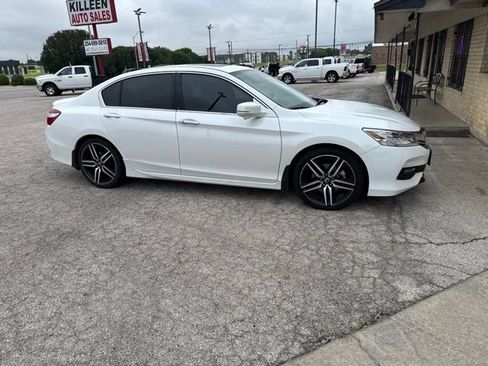 Used 2016 Honda Accord Touring image 1