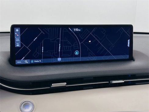 Used 2022 Genesis GV70 2.5T image 13