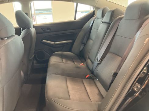 Used 2025 Nissan Altima 2.5 SV image 24