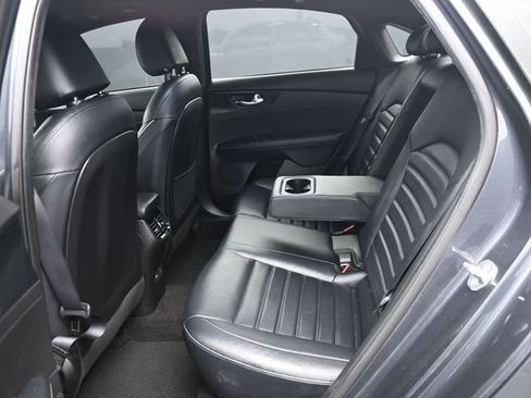 Used 2023 Kia Forte GT-Line w/ GT-Line Premium Package FWD image 13