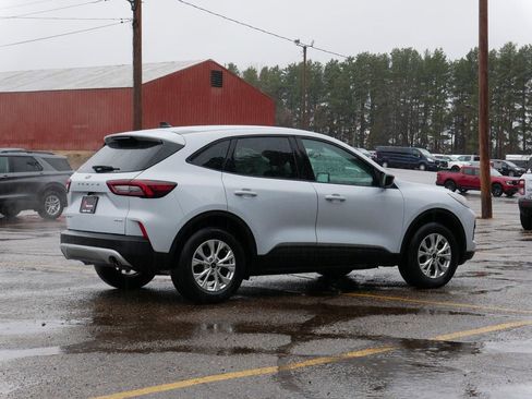 Used 2025 Ford Escape Active image 3