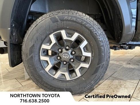 Used 2022 Toyota Tacoma TRD Off-Road image 26