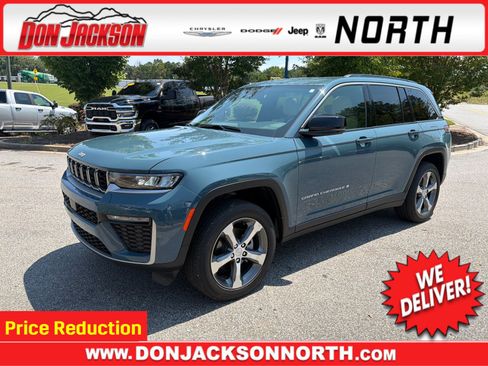 Used 2026 Jeep Grand Cherokee Limited w/ Trailer Tow Package AWD/4WD image 1
