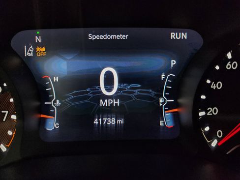 Used 2024 Jeep Compass Latitude image 10