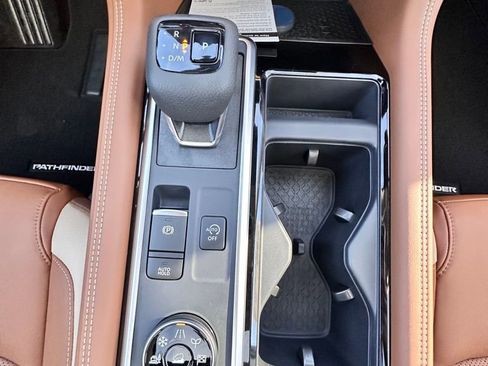 New 2026 Nissan Pathfinder Platinum w/ Cargo Package image 20