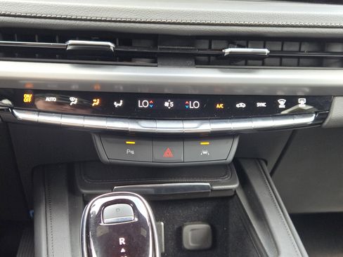 Used 2025 Cadillac XT4 Premium Luxury AWD/4WD image 22