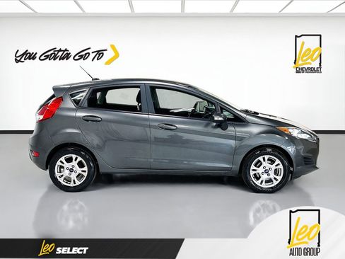Used 2016 Ford Fiesta SE w/ Cold Weather Package image 4