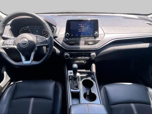Used 2023 Nissan Altima 2.5 SR FWD image 15