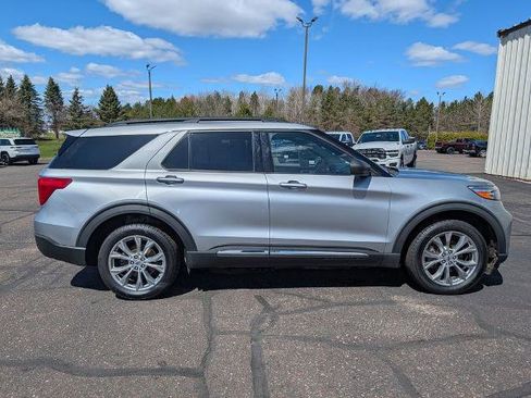 Certified 2020 Ford Explorer XLT w/ Equipment Group 202A AWD/4WD image 4