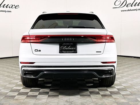 Used 2022 Audi Q8 Premium Plus w/ Premium Plus Package image 5