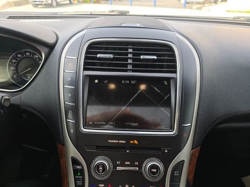 Used 2018 Lincoln MKX Reserve w/ Driver Assistance Package AWD/4WD image 15