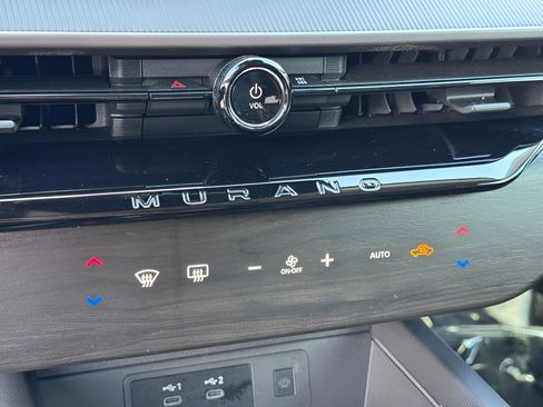 Used 2025 Nissan Murano SV FWD image 34