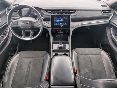 Certified 2024 Jeep Grand Cherokee L Laredo image 26