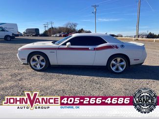 Used 2016 Dodge Challenger R/T Plus video 2