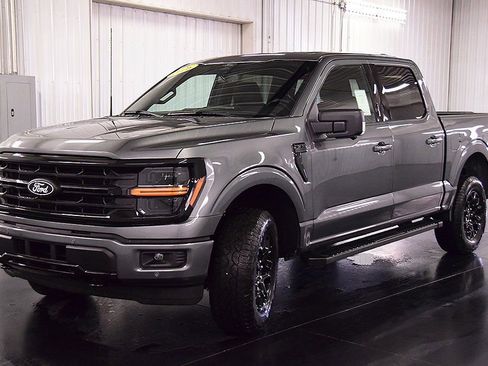 New 2026 Ford F150 XLT w/ Equipment Group 302A MID AWD/4WD image 3