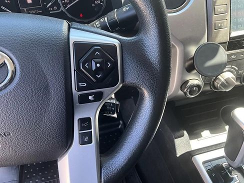 Used 2018 Toyota Tundra SR5 w/ SR5 Upgrade Package AWD/4WD image 28