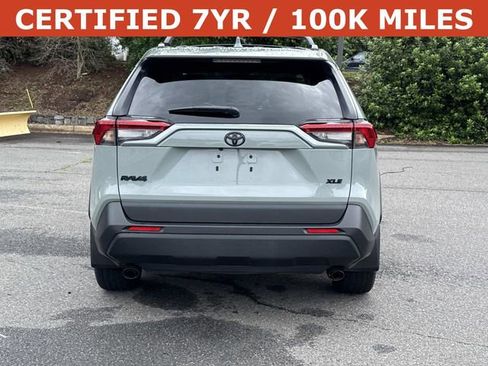 Used 2021 Toyota RAV4 XLE Premium w/ Carpet Mat Package (TMS) FWD image 3