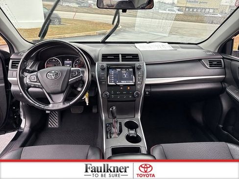 Certified 2016 Toyota Camry image 18