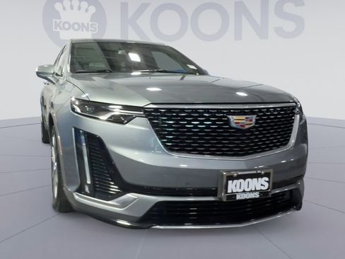 Used 2023 Cadillac XT6 Premium Luxury AWD/4WD image 2