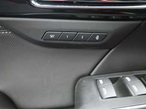Used 2025 Buick Envision Preferred AWD/4WD image 19