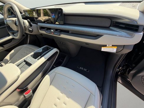 Certified 2026 Kia EV9 Wind AWD/4WD image 18